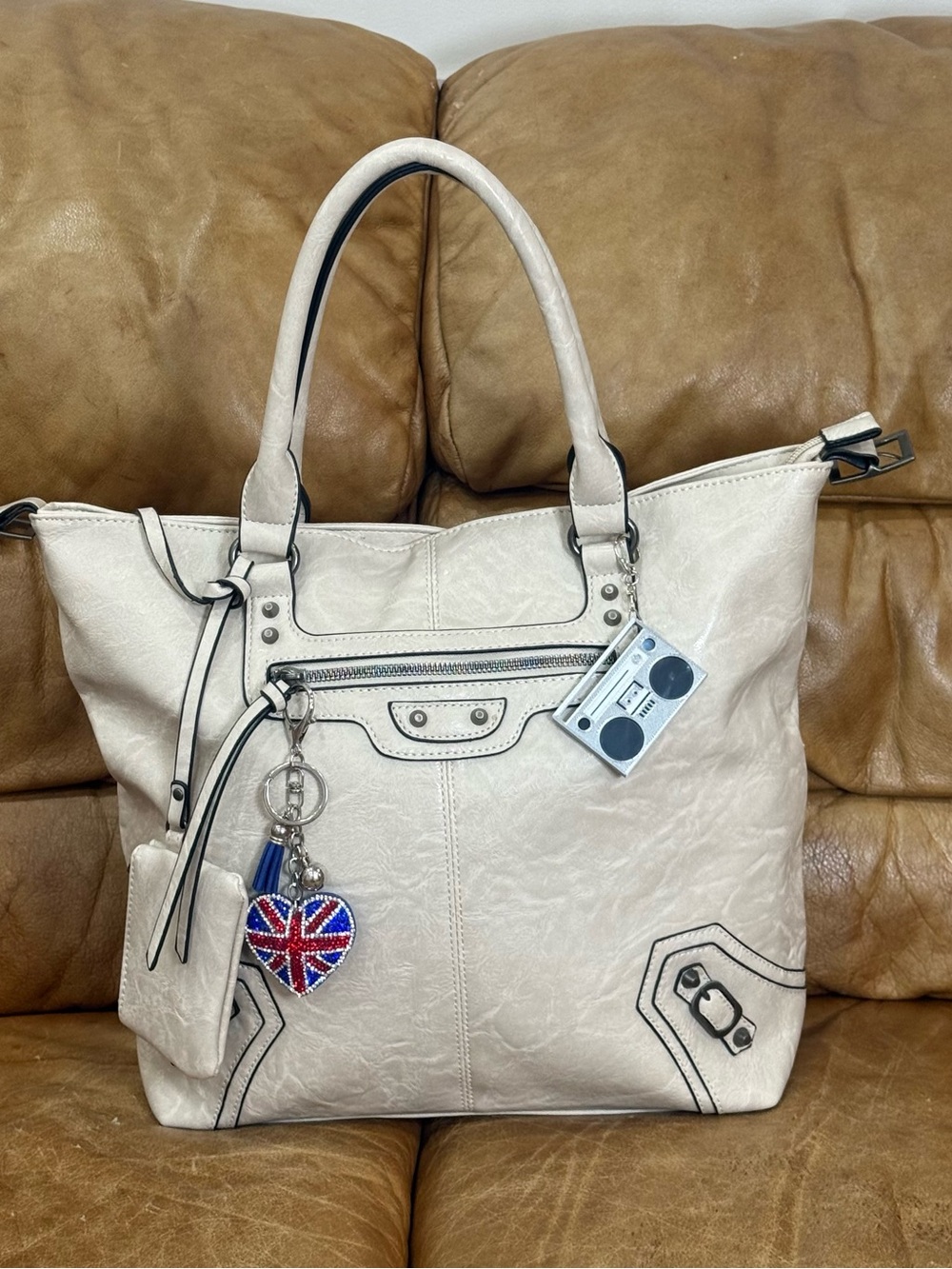 Moto Citi Cream Tote with chicFront Zip